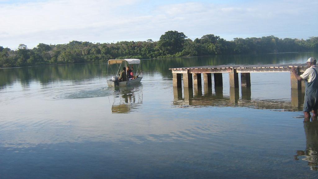 Seachange Lodge Port Vila Exteriör bild