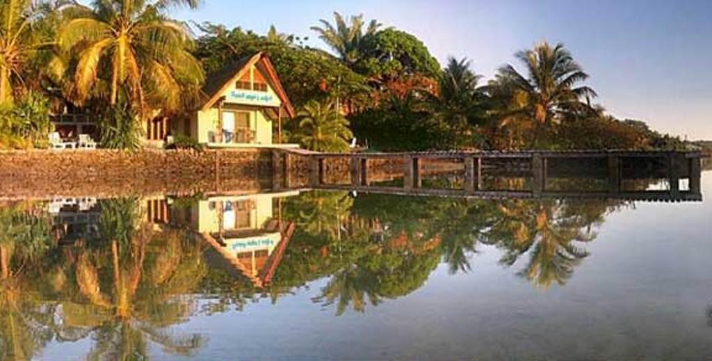 Seachange Lodge Port Vila Exteriör bild