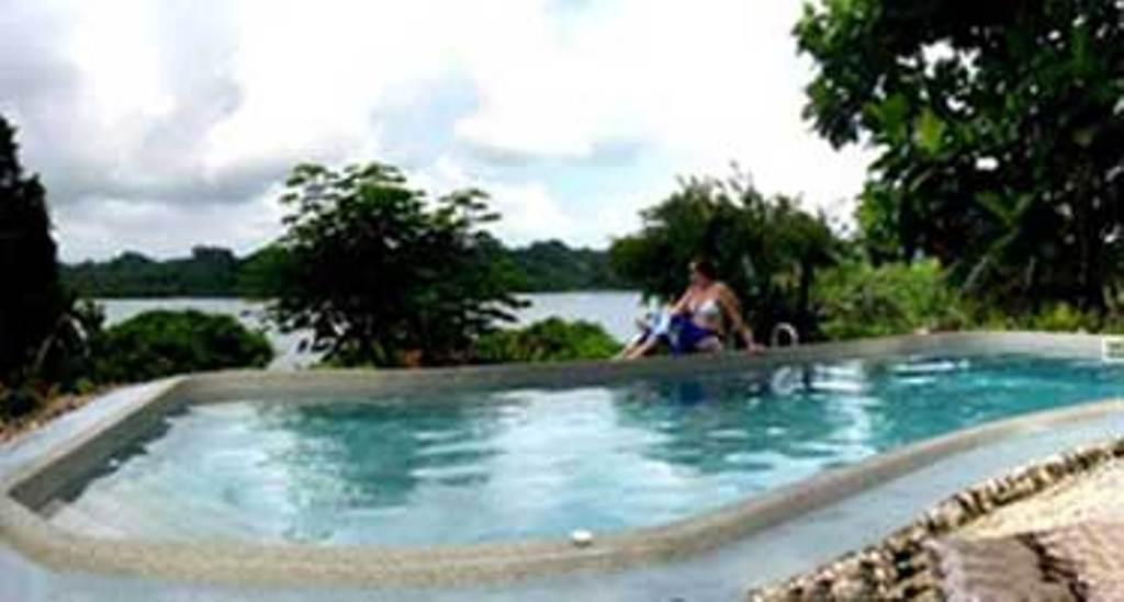 Seachange Lodge Port Vila Exteriör bild